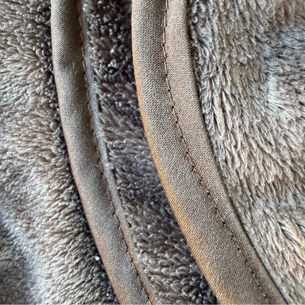 Restoration Hardware Brown Plush Fleece Blanket Single Ply Soft Cozy King GUC